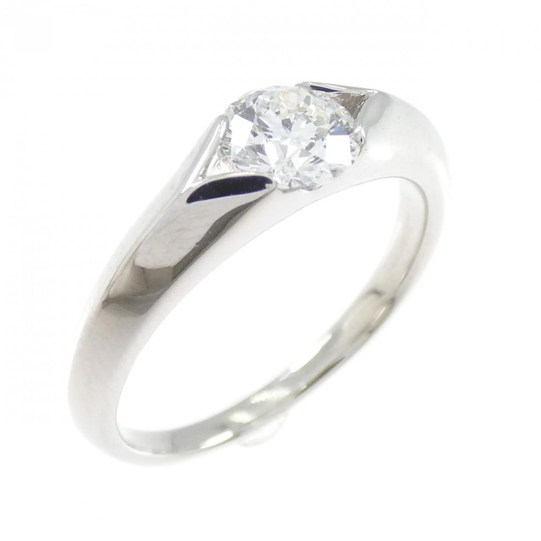 PT900 DIAMOND RING: PT900 Diamond Ring Brand: Unbranded Type/Style: Diamond Ring Material: PT900, Main Stone/Creation Natural Color: Silver Size: US 4 3/4 Accessories: None Accessories Notice: When purchasing