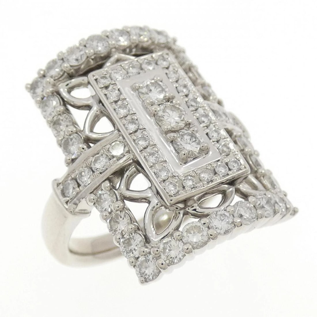 PT900 DIAMOND RING: PT900 Diamond Ring Brand: Unbranded Type/Style: Diamond Ring Material: Platinum900, Color: Silver Size: US 6 1/4 Accessories: None Accessories Notice: When purchasing pre-owned goods, plea