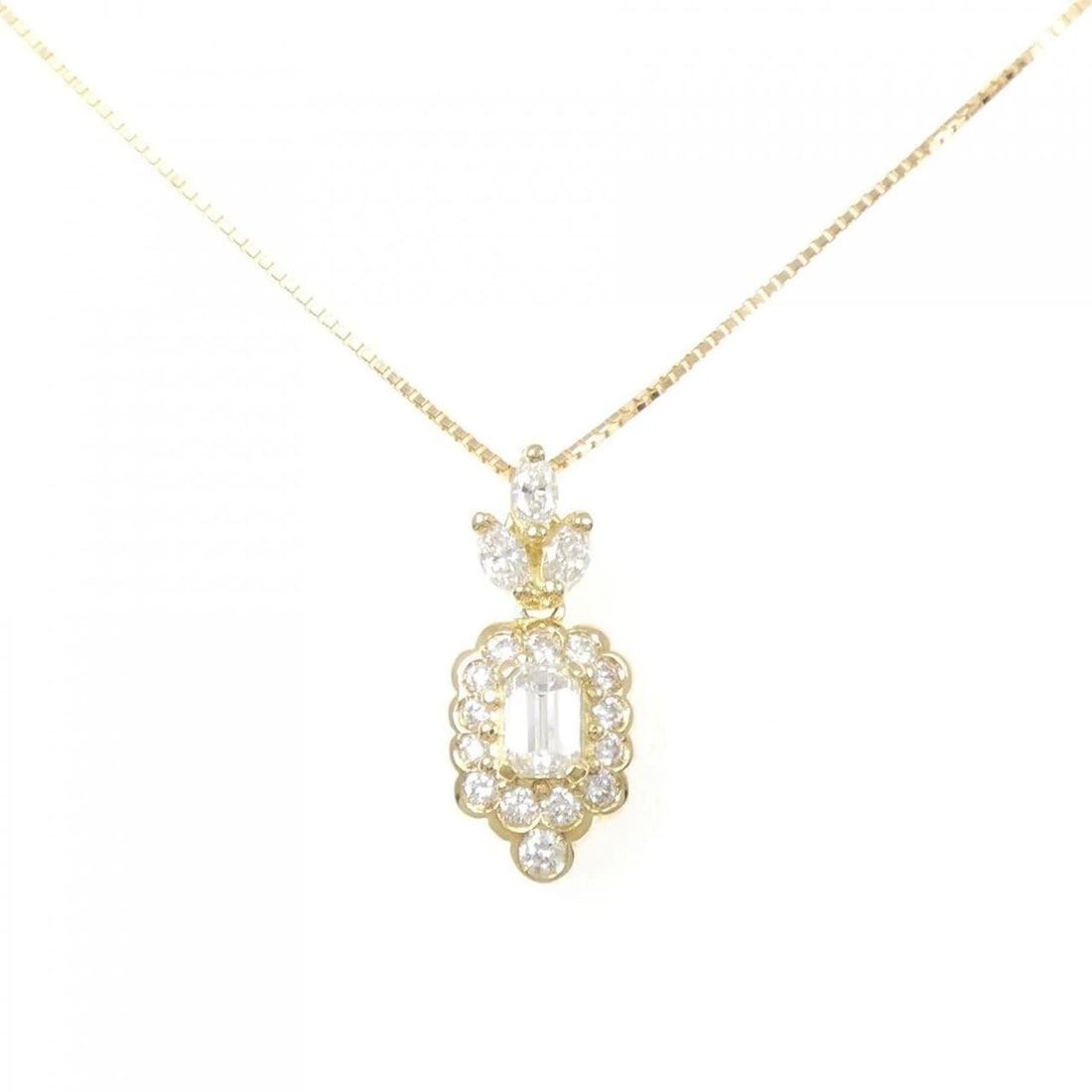 750YG/K18YG DIAMOND NECKLACE: 750YG/K18YG Diamond Necklace Brand: Unbranded Type/Style: Diamond Necklace Material: 750YG/K18YG, Main Stone/Creation Natural Color: Yellow Gold Size: Actual Size Pendant length approx. x width
