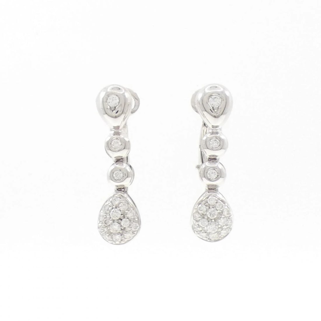 750WG PAVE DIAMOND PIERCE: 750WG Pave Diamond Pierce Brand: Unbranded Type/Style: Diamond Pierce/Earring Material: 750 white gold, Color: White Gold Size: Actual Size Approx. height x width: 23.7mm x 6.3mm Accessories: None