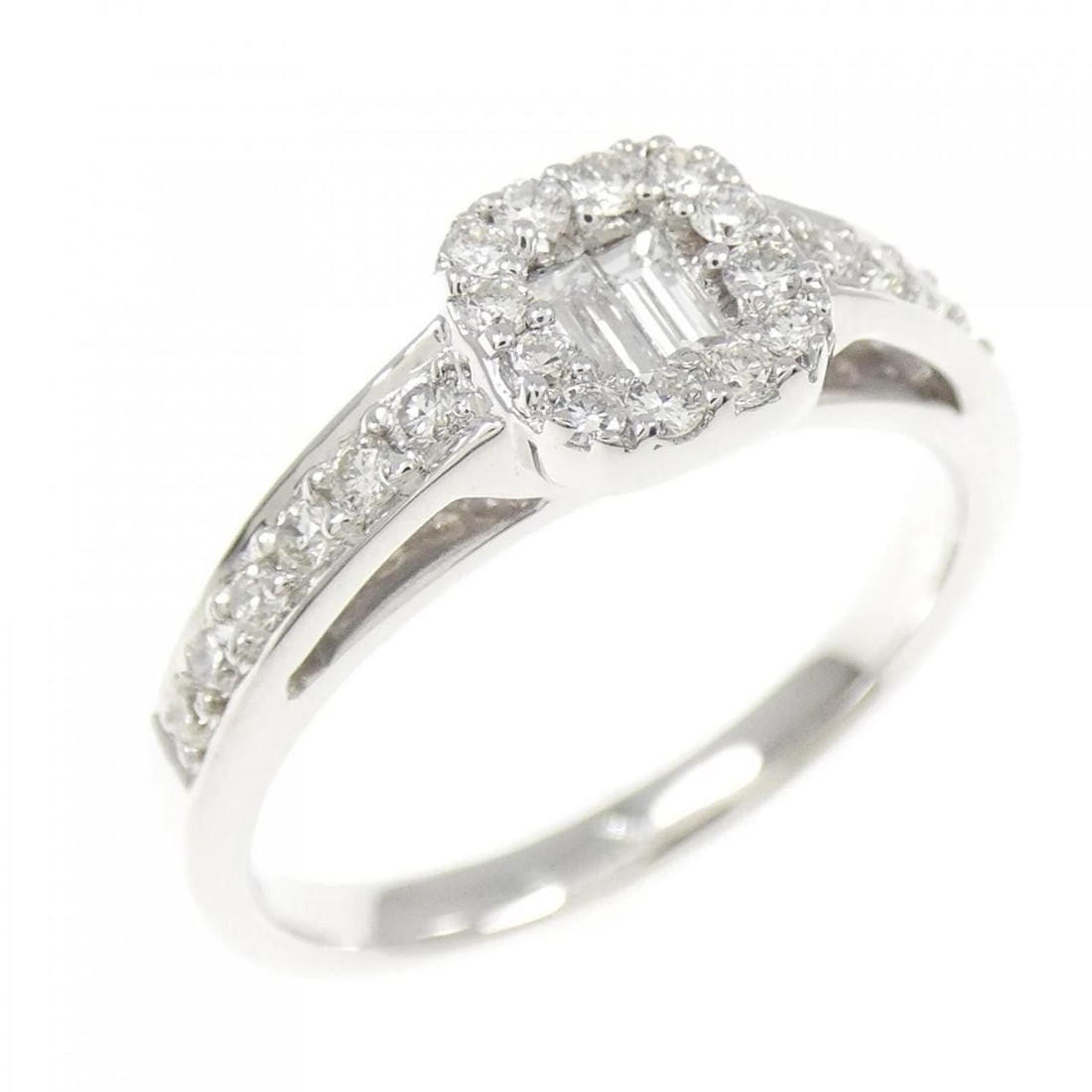 K18WG DIAMOND RING: K18WG Diamond Ring Brand: Unbranded Type/Style: Diamond Ring Material: K18 white gold, Color: White Gold Size: US 6 1/4 Accessories: None Accessories Notice: When purchasing pre-owned good