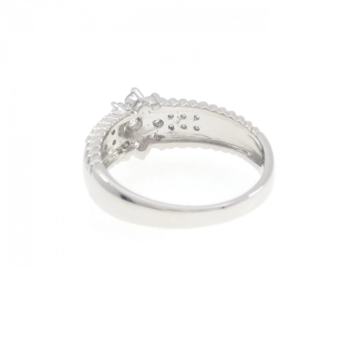 PT900 FLOWER DIAMOND RING - 2