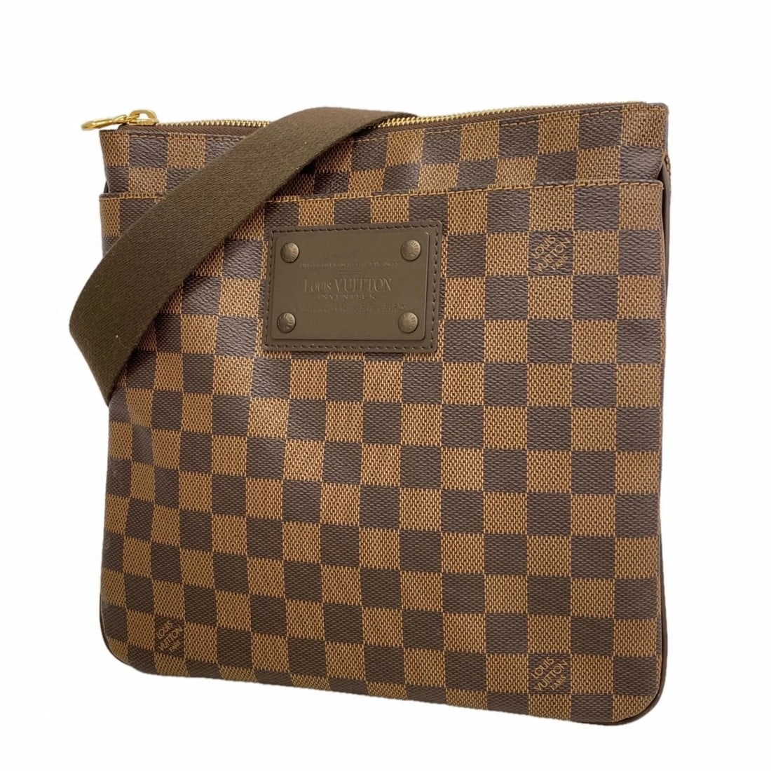 LOUIS VUITTON DAMIER POCHETTE PLAT BROOKLYN SHOULDER BAG: Louis Vuitton Damier Pochette Plat Brooklyn Shoulder Bag Brand: Louis Vuitton Type/Style: Shoulder bag Material: None Color: Ebene Size: (HxWxD)25.5cm x 26.5cm x 2.5cm / 10.03'' x 10.43'' x 0.98''