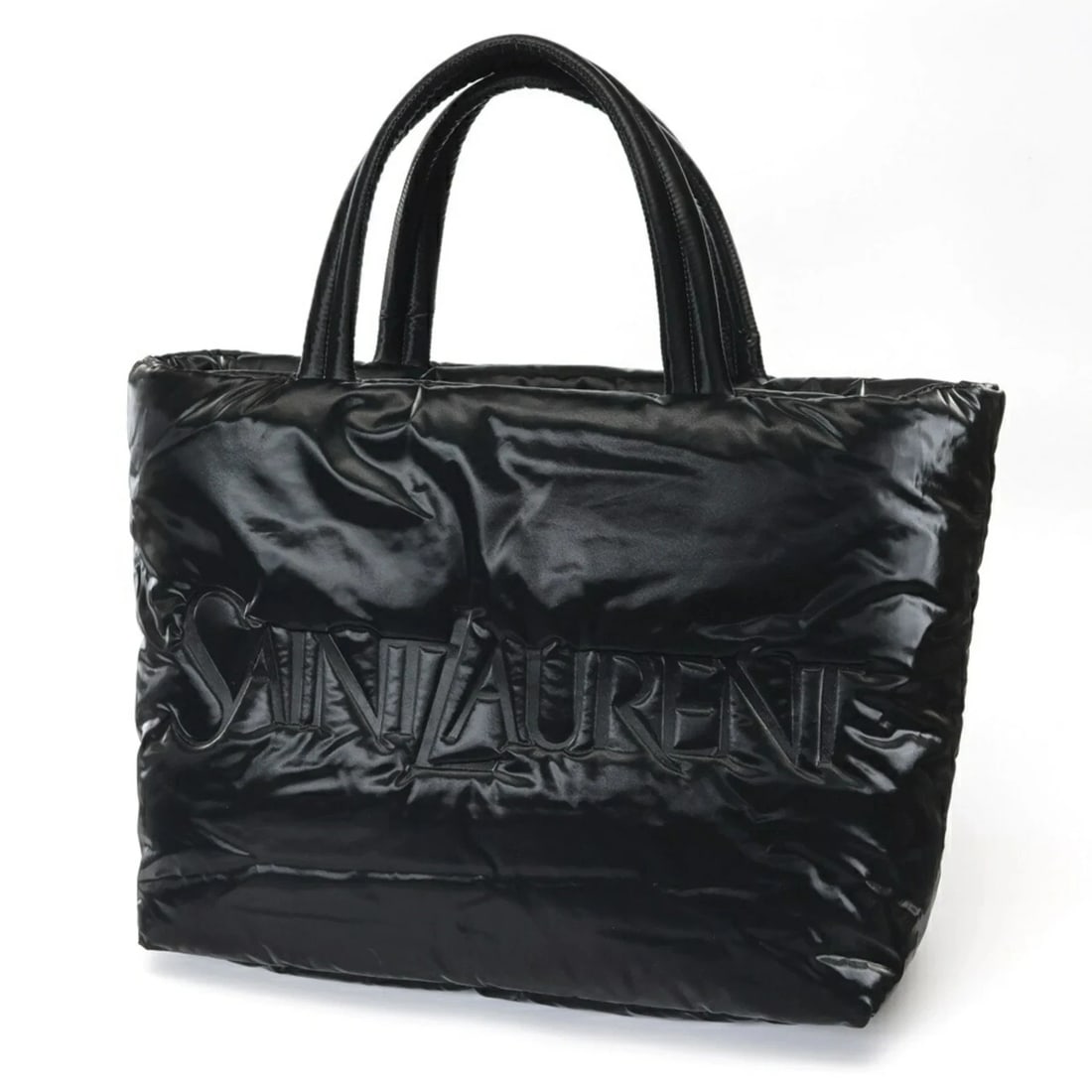 SAINT LAURENT WIDE PUFFER TOTE BAG, NYLON, BLACK: Saint Laurent Wide Puffer Tote Bag, Nylon, Black Brand: Saint Laurent Type/Style: Tote bag Material: Nylon Color: Black Size: (HxWxD)32cm x 42cm x 17cm / 12.59'' x 16.53'' x 6.69'' Accessories: No