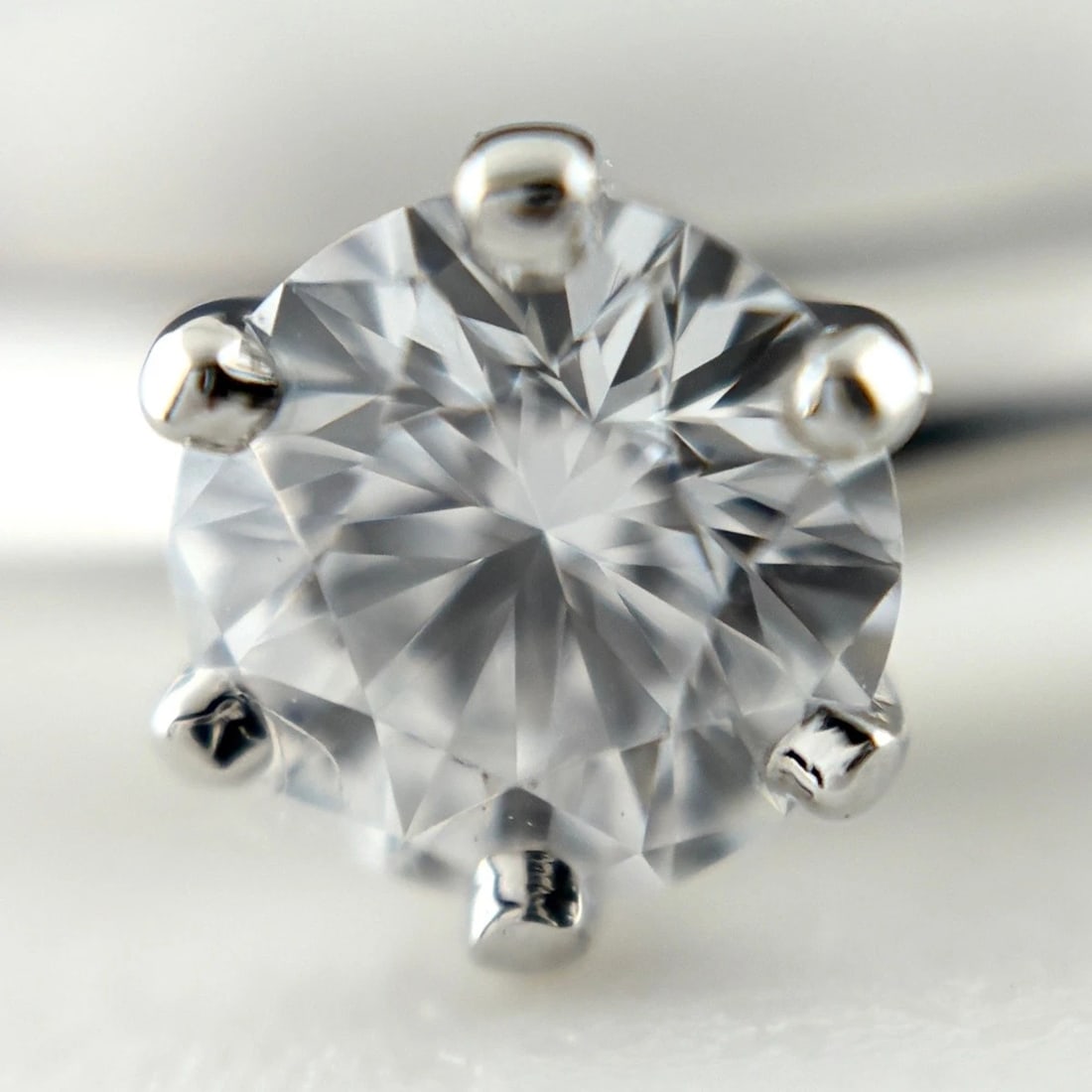 TIFFANY&CO. SOLITAIRE RING - 2