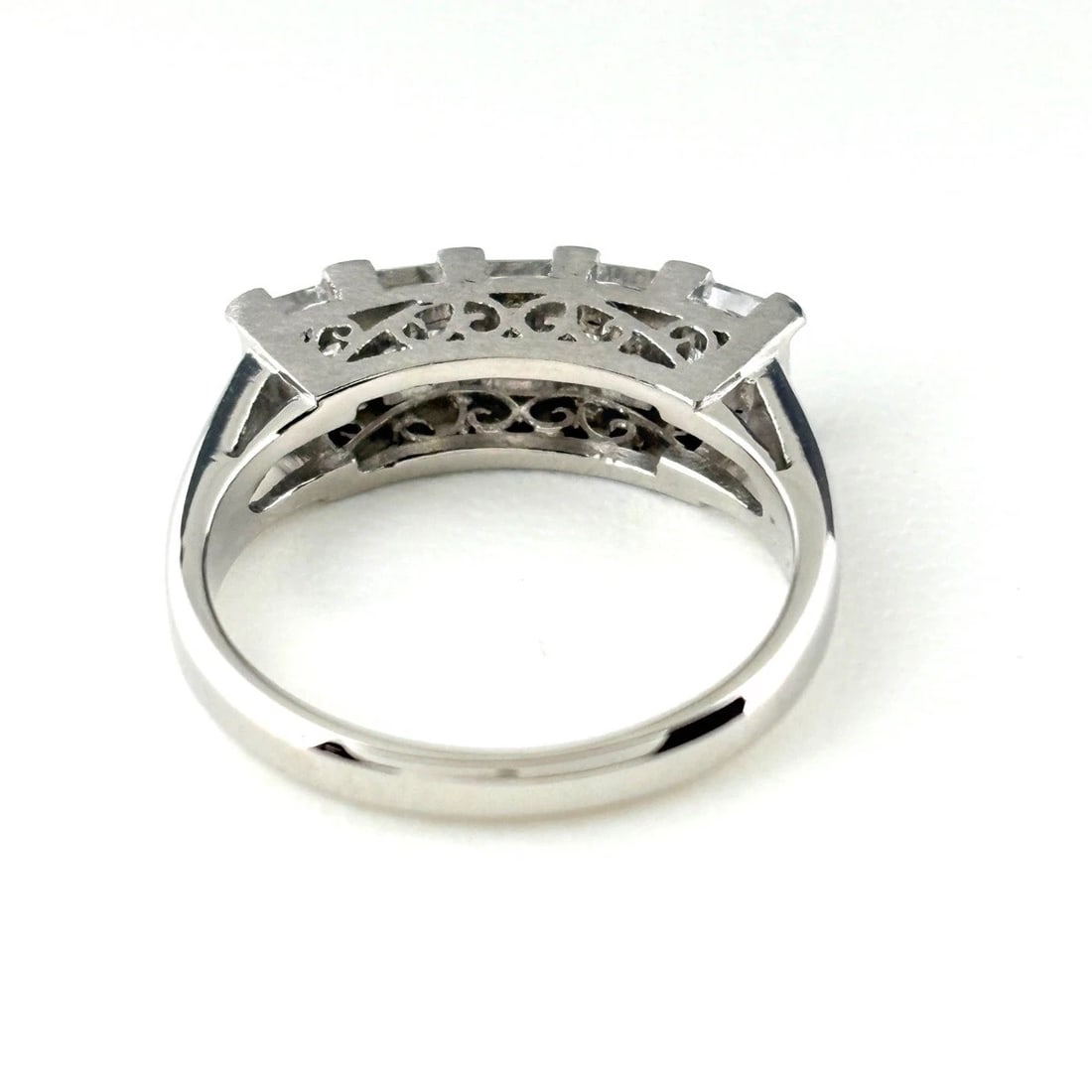 DIAMOND DESIGN RING PLATINUM - 2