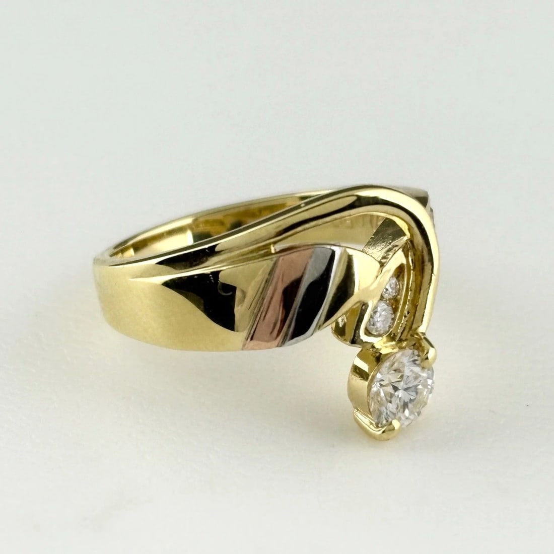 MELEE DIAMOND DESIGN RING - 3