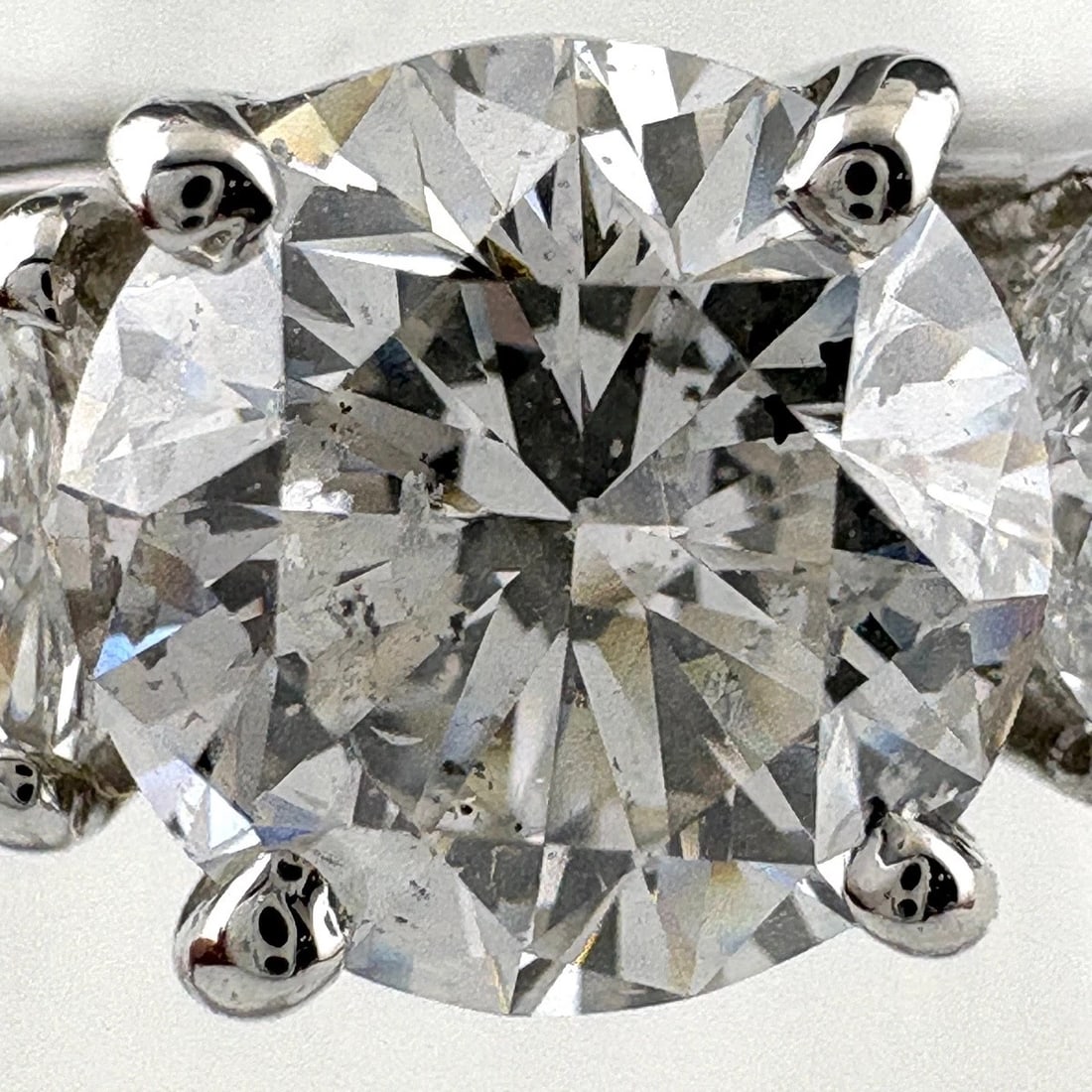 DIAMOND DESIGN RING - 2