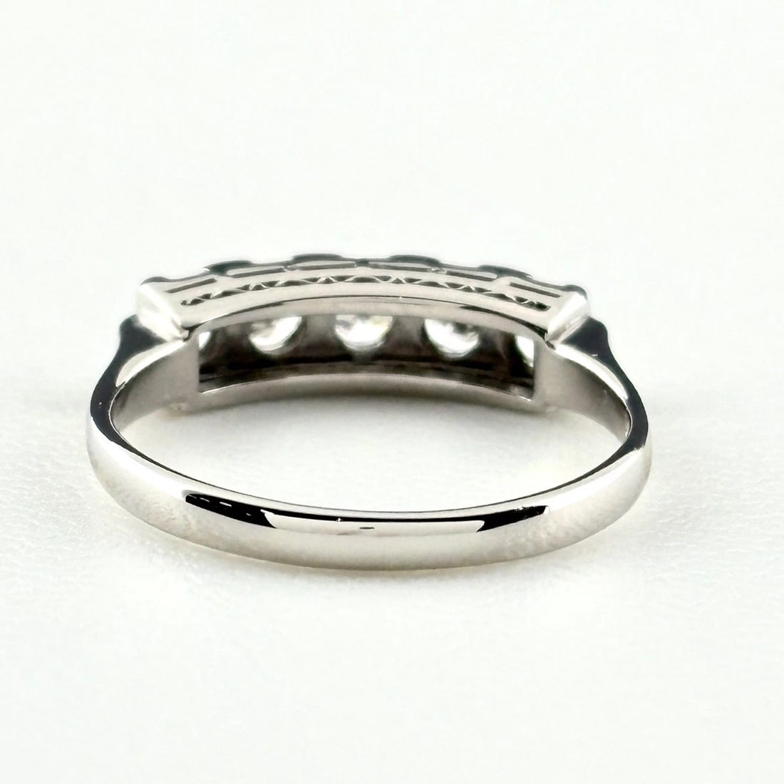 MELEE DIAMOND DESIGN RING - 4