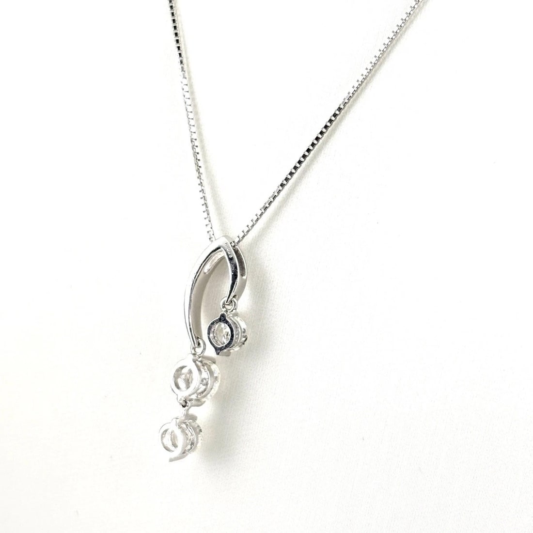 MELEE DIAMOND DESIGN NECKLACE - 3