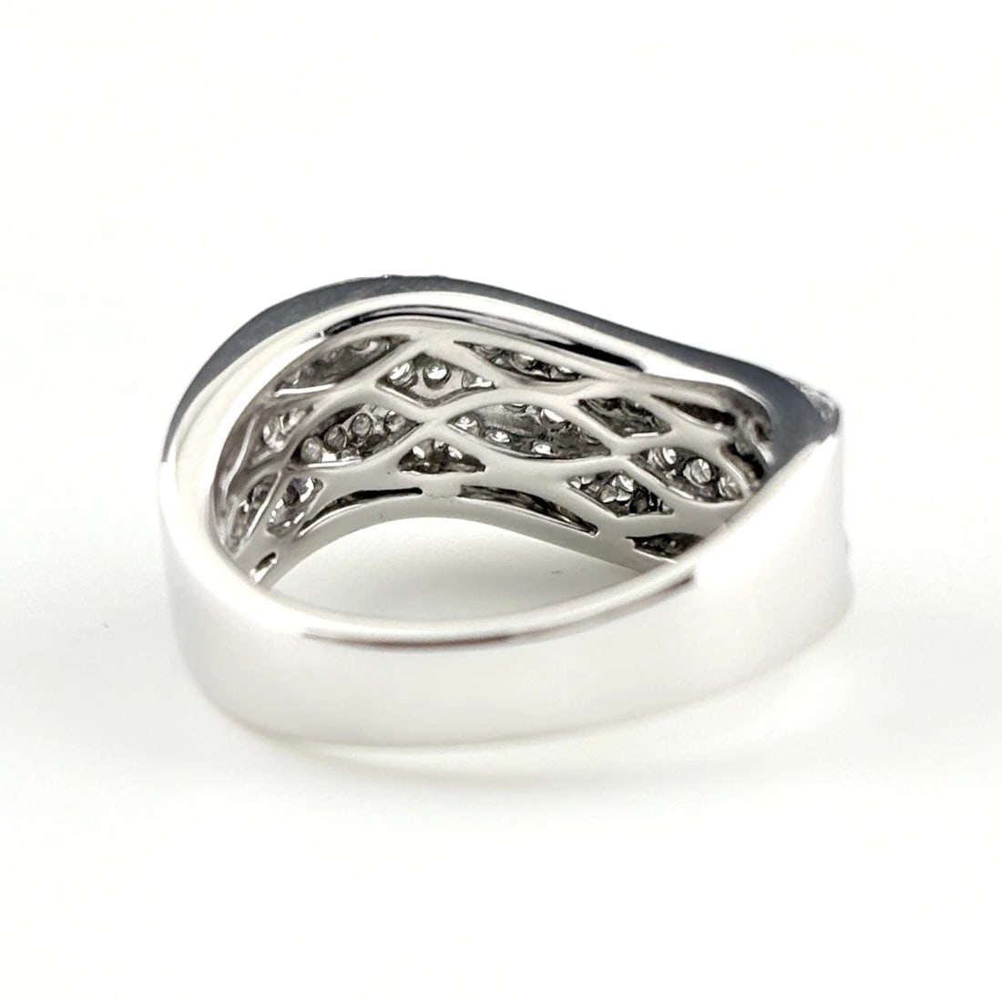 MELEE DIAMOND DESIGN RING - 3