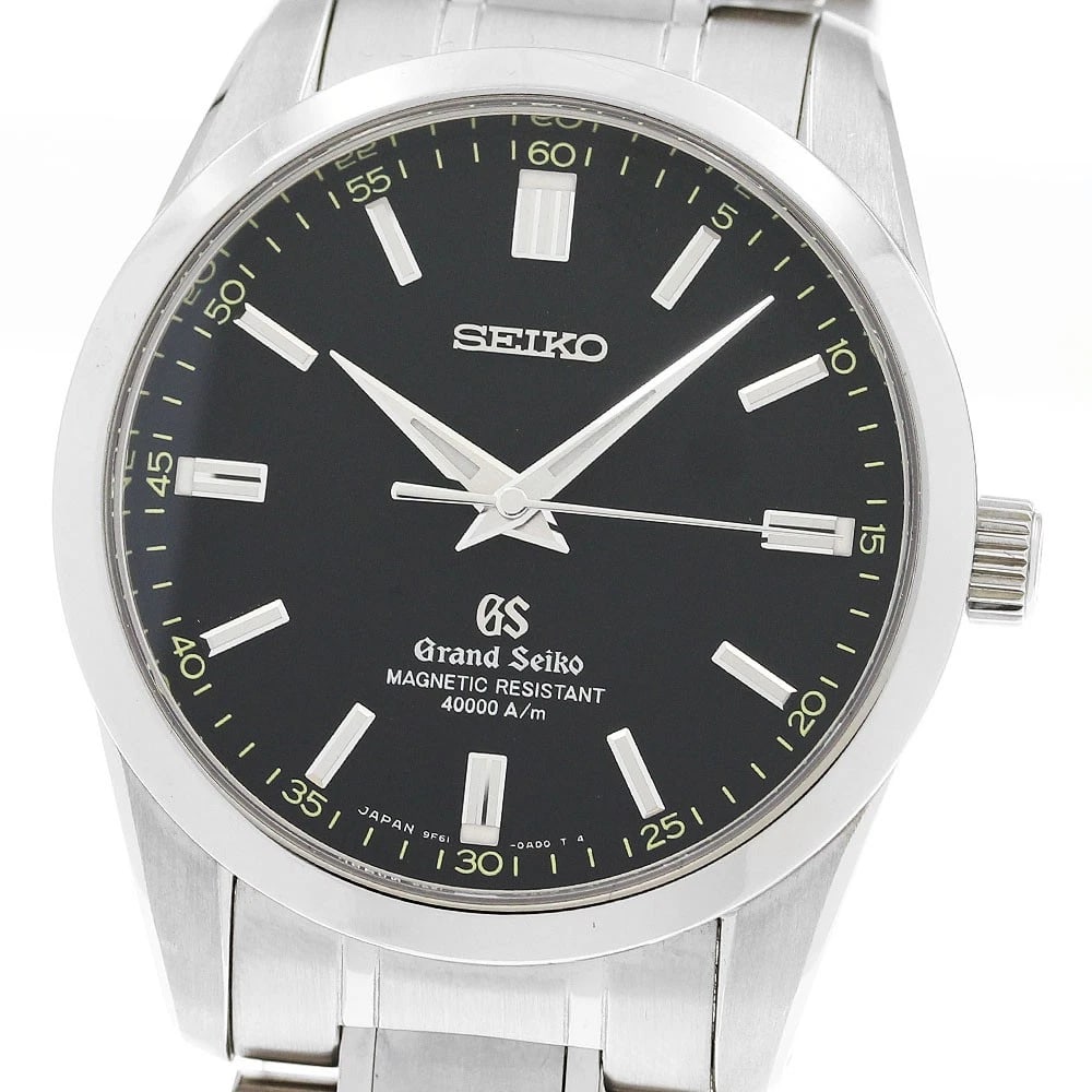 SEIKO GRAND QUARTZ WATCH: SEIKO Grand Quartz Watch Brand: SEIKO Type/Style: Wristwatch Material: Band Material titanium, Case Material titanium Color: Band Color Silver Dial Color black Case Color Silver Size: Case size About