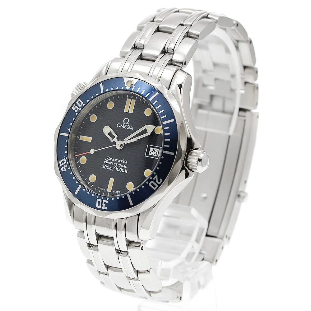 OMEGA SEAMASTER DATE NAVY QUARTZ WATCH: OMEGA Seamaster Date Navy Quartz Watch Brand: OMEGA Type/Style: Wristwatch Material: Band Material Stainless Steel, Case Material Stainless Steel Color: Case Color Silver Band Color Silver Dial Color