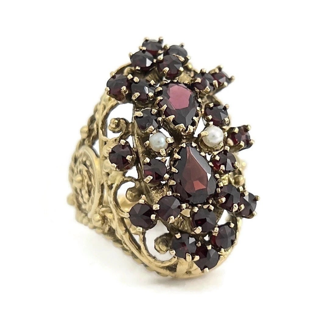 GARNET PEARL CLUSTER COCKTAIL RING: Garnet Pearl Cluster Cocktail Ring Brand: Estate Type/Style: Ring Material: 14K Yellow Gold, Main Stone Natural Color: Gold Size: 8.25 US Accessories: None Accessories Notice: When purchas