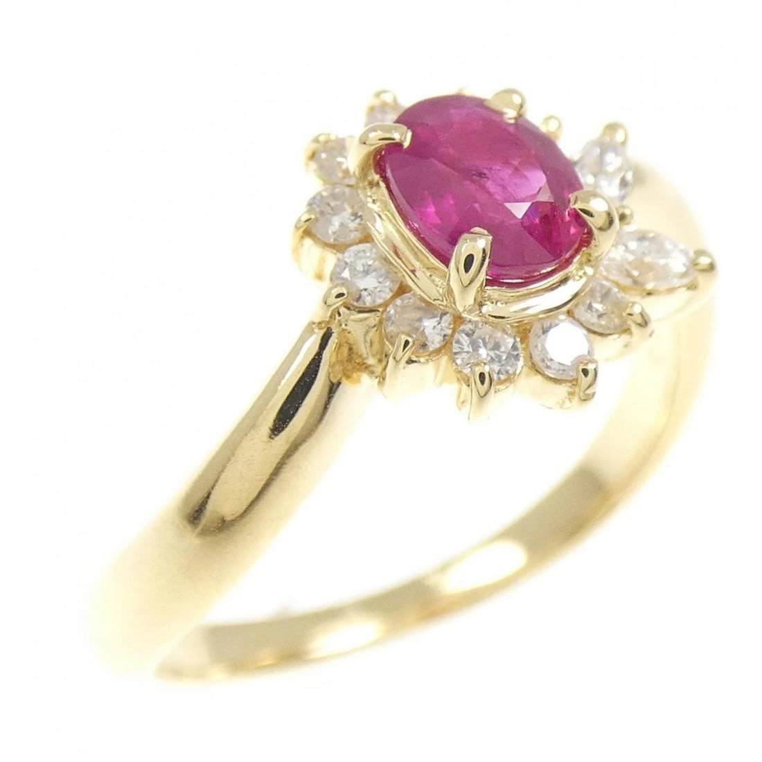 18K YELLOW GOLD RUBY RING: 18K Yellow Gold Ruby Ring Brand: Unbranded Type/Style: Ruby Ring Material: 18K Yellow Gold, Main Stone RubySecondary Stone Diamond Color: Yellow Gold Size: US 5 3/4 Accessories: None Accessories