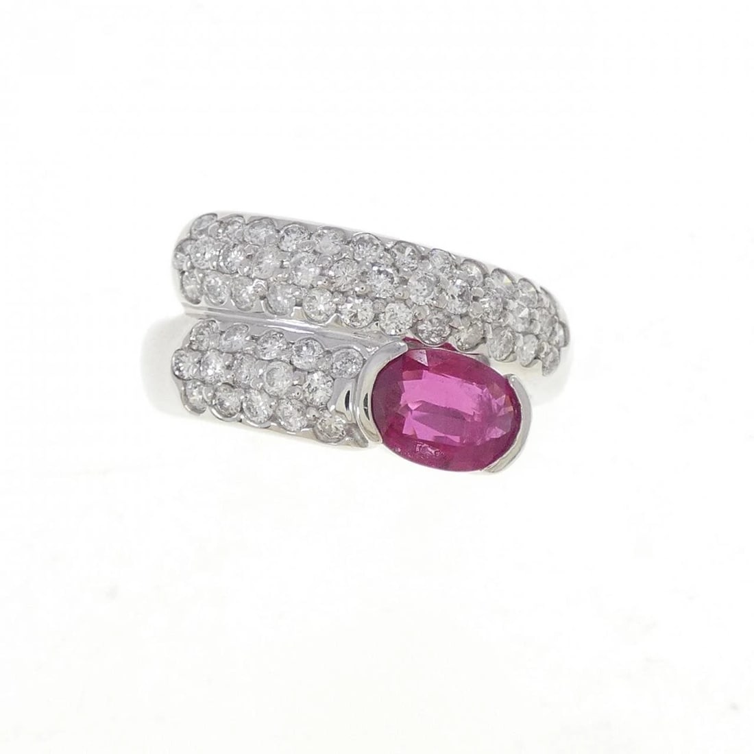 PT900 RUBY RING (1 of 3)