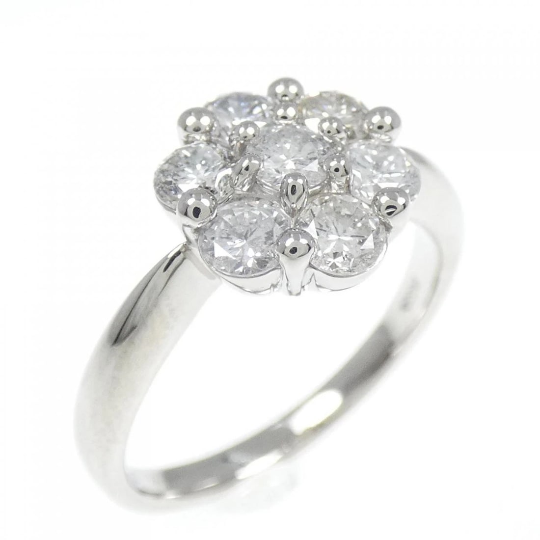 PT FLOWER DIAMOND RING: PT Flower Diamond Ring Brand: Unbranded Type/Style: Diamond Ring Material: Platinum, Main Stone Natural Color: Silver Size: US 6 1/2 Accessories: None Accessories Notice: When purchasing pre-owned
