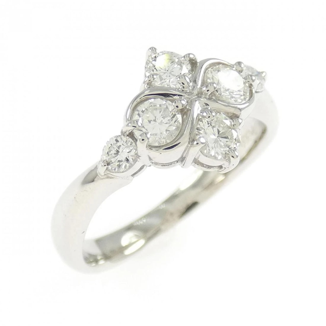 PT900 DIAMOND RING: PT900 Diamond Ring Brand: Unbranded Type/Style: Diamond ring Material: PT900, Main Stone Natural Color: Silver Size: US 5 1/4 Accessories: None Accessories Notice: When purchasing pre-owned goods,
