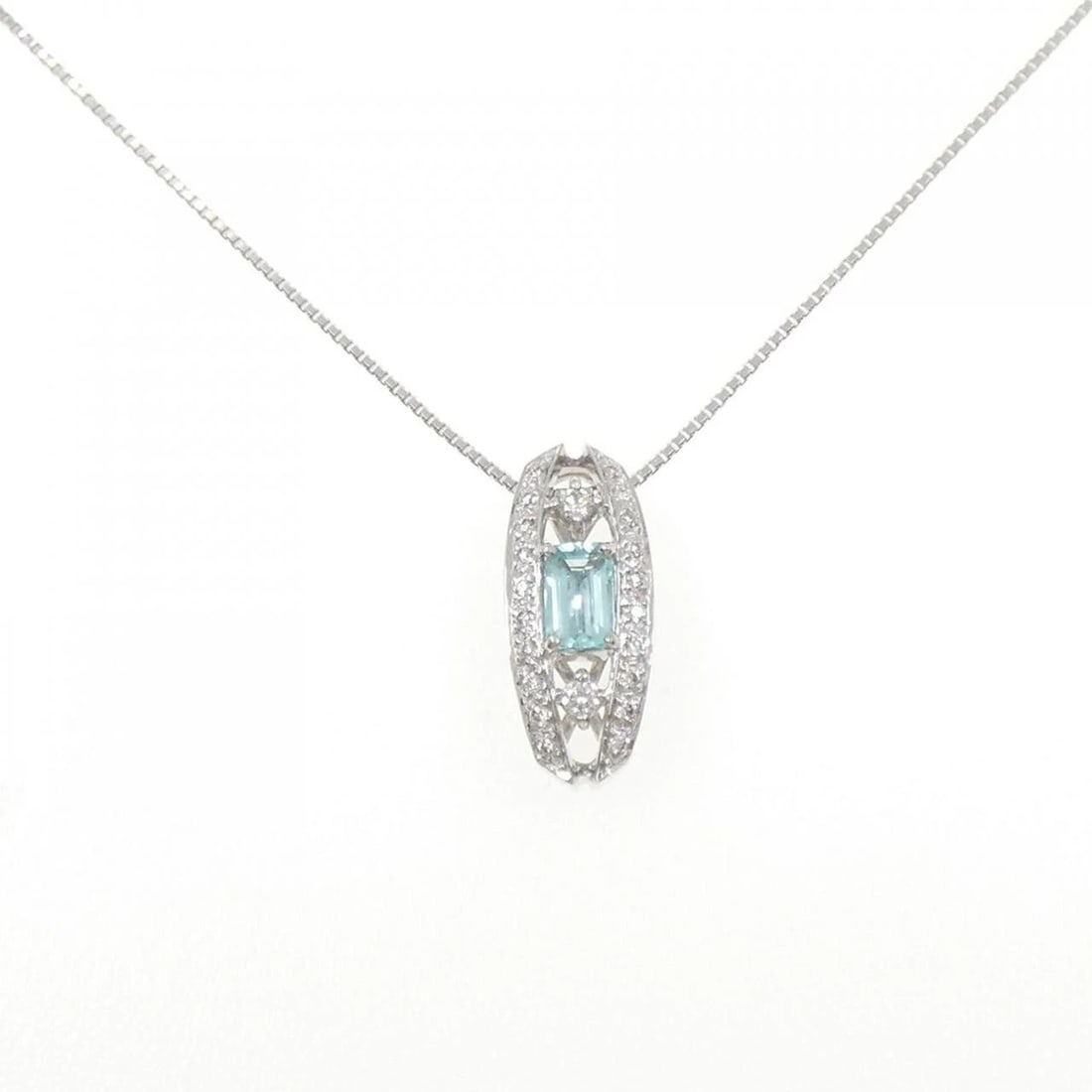 K18WG PARAIBA TOURMALINE NECKLACE: K18WG Paraiba tourmaline Necklace Brand: Unbranded Type/Style: Paraiba Tourmaline Necklace Material: K18 white gold, Main Stone Paraiba TourmalineSecondary Stone Diamond Color: White gold Size: