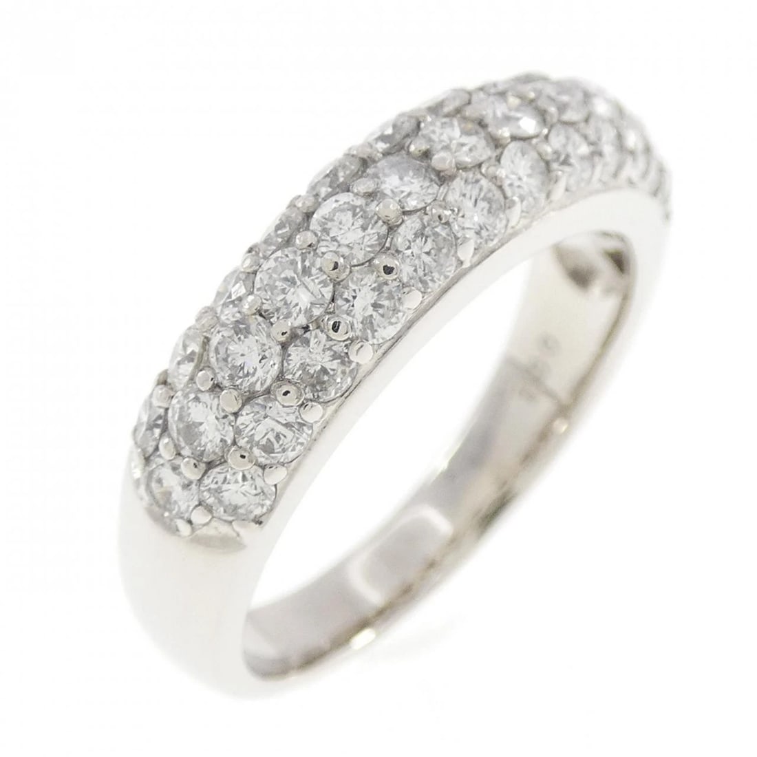 PT900 PAVE DIAMOND RING: PT900 Pave Diamond Ring Brand: Unbranded Type/Style: Diamond Ring Material: Platinum900, Main Stone Natural Color: Platinum Size: US 6 Accessories: None Accessories Notice: When purchasing pre-owned
