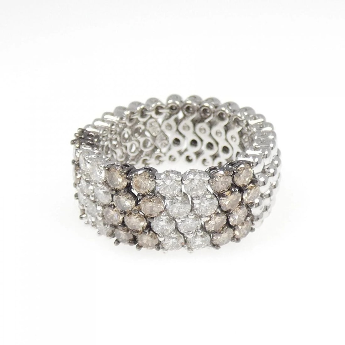 K18WG/K18BG DIAMOND RING: K18WG/K18BG Diamond Ring Brand: Unbranded Type/Style: Diamond Ring Material: K18WG/K18BG, Main Stone Natural Color: WG,BG Size: US 7 Accessories: None Accessories Notice: When purchasing pre-owned