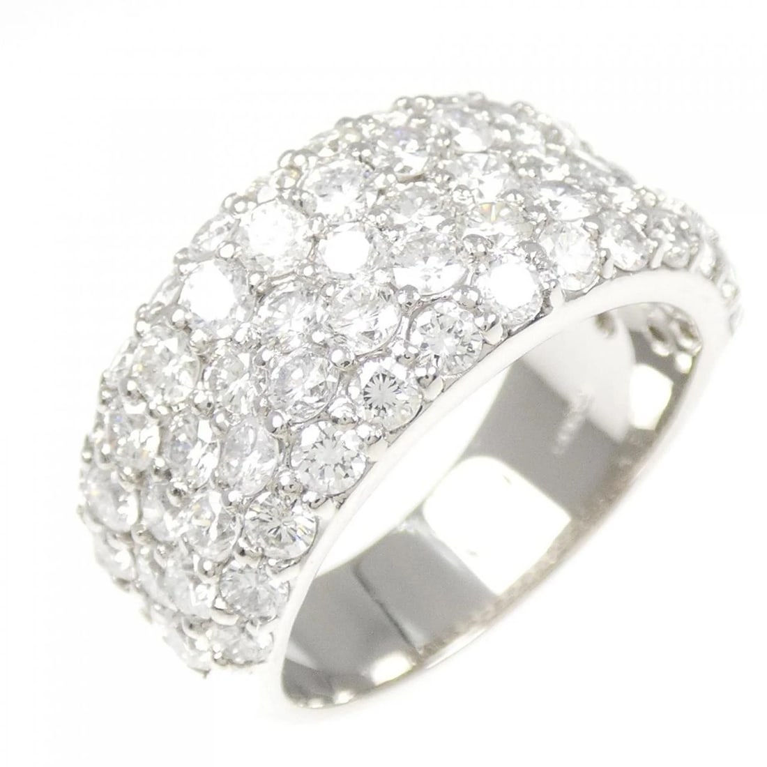 PT900 PAVE DIAMOND RING: PT900 Pave Diamond Ring Brand: Unbranded Type/Style: Diamond Ring Material: Platinum900, Main Stone Natural Color: Silver Size: US 7 1/4 Accessories: None Accessories Notice: When purchasi