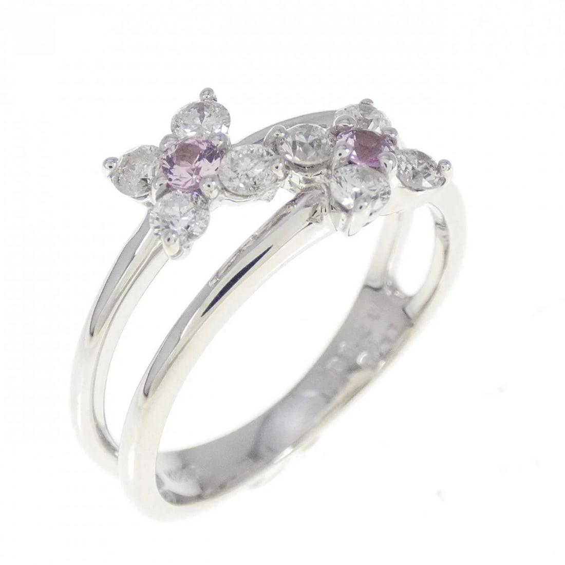K18WG FLOWER SAPPHIRE RING: K18WG Flower Sapphire Ring Brand: Unbranded Type/Style: Sapphire Ring Material: 18k White Gold, Main Stone Sapphire Secondary Stone Diamond Color: White Gold Size: US 5 3/4 Accessories: None