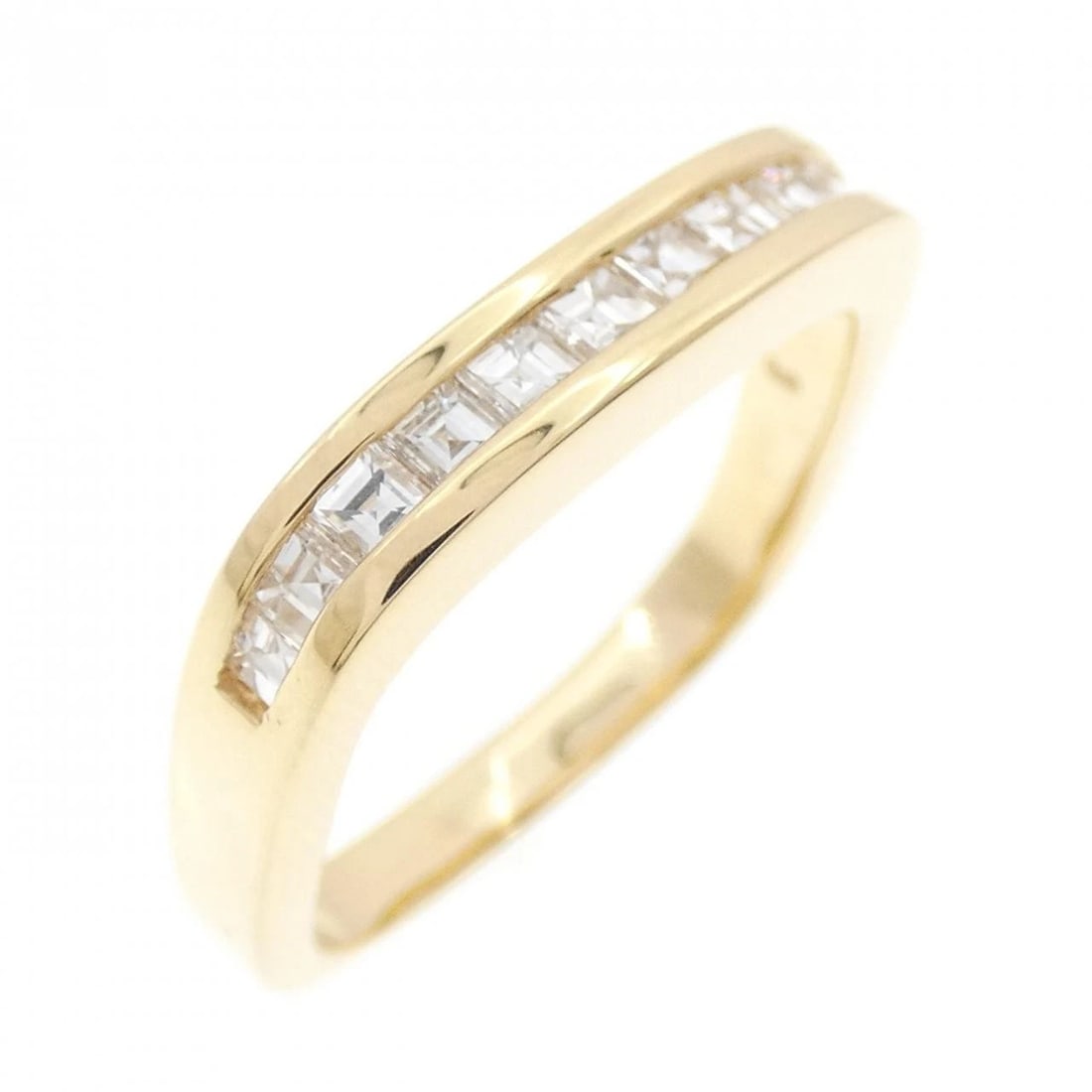 750YG DIAMOND RING: 750YG diamond ring Brand: Unbranded Type/Style: Diamond Ring Material: 750YG, Main Stone Natural Color: Yellow gold Size: US 6 1/2 Accessories: None Accessories Notice: When purchasing pre-owned