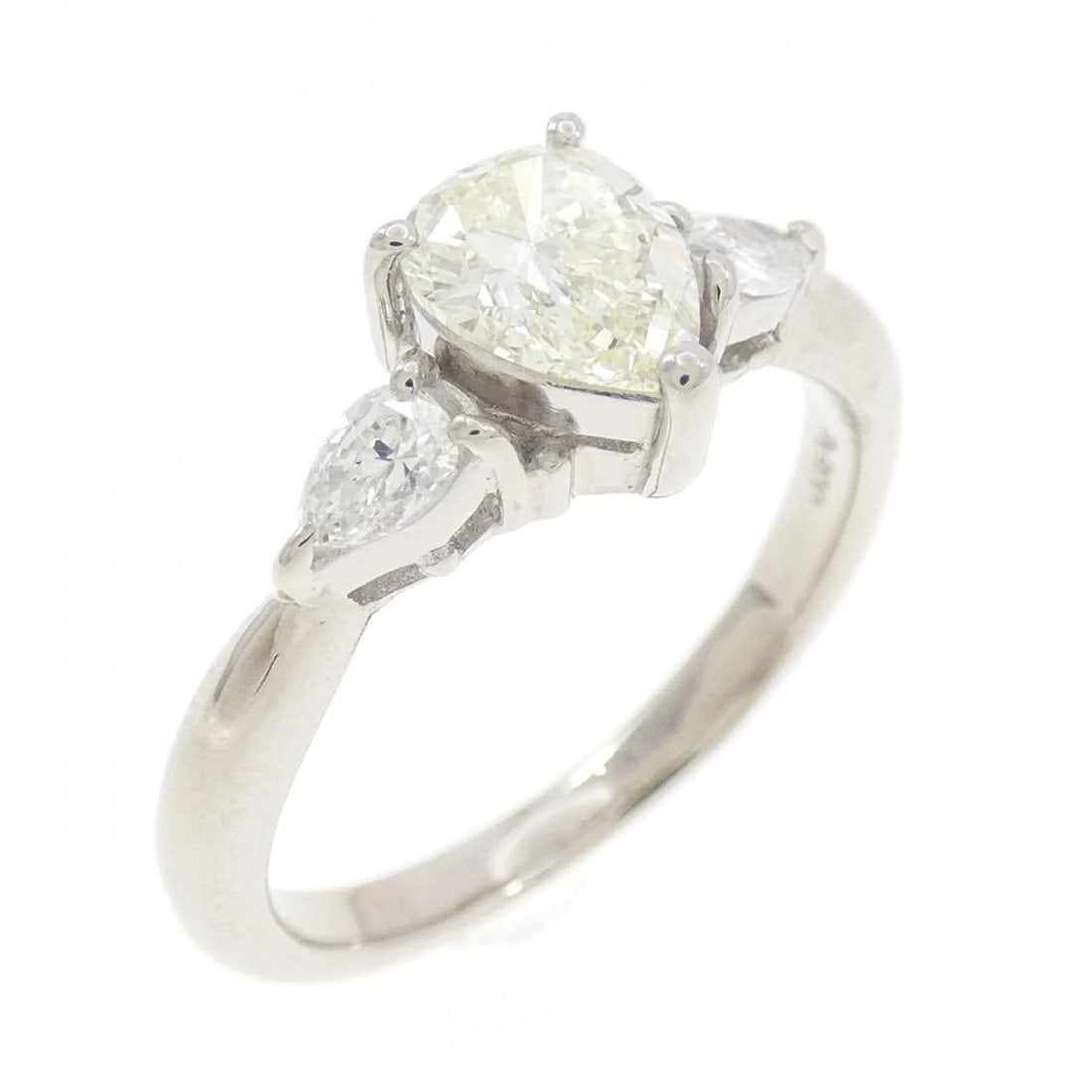 PT900 DIAMOND RING: PT900 Diamond Ring Brand: Unbranded Type/Style: Diamond Ring Material: PT900, Main Stone NATURAL Color: SILVER Size: US 5 1/2 Accessories: None Accessories Notice: When purchasing pre-owned goods,