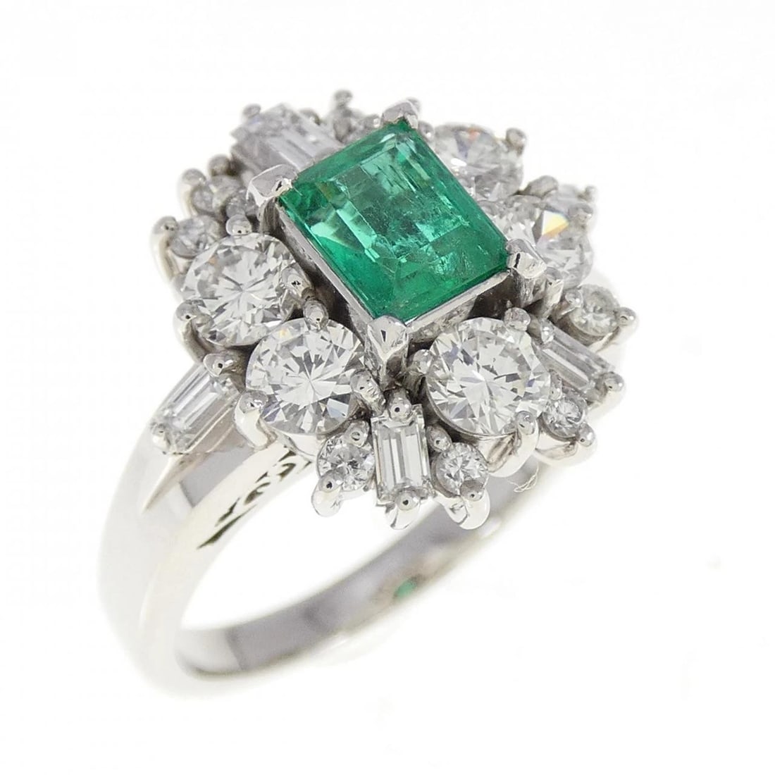 PT900 EMERALD RING: PT900 Emerald Ring Brand: Unbranded Type/Style: Emerald Ring Material: PT900, Main Stone Emerald Secondary Stone Diamond Color: Silver Size: US 5 3/4 Accessories: None Accessories Notice: