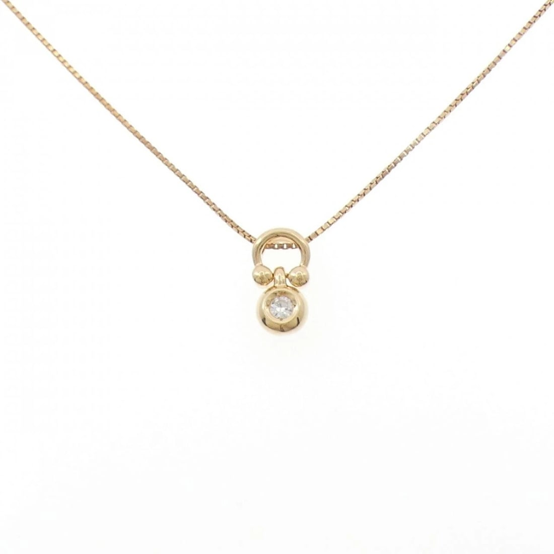 18K YELLOW GOLD DIAMOND NECKLACE: 18K Yellow Gold Diamond Necklace Brand: Unbranded Type/Style: Diamond Necklace Material: 18K Yellow Gold, Main Stone Natural Color: Yellow Gold Size: 40cmActual Size Pendant length approx. x width