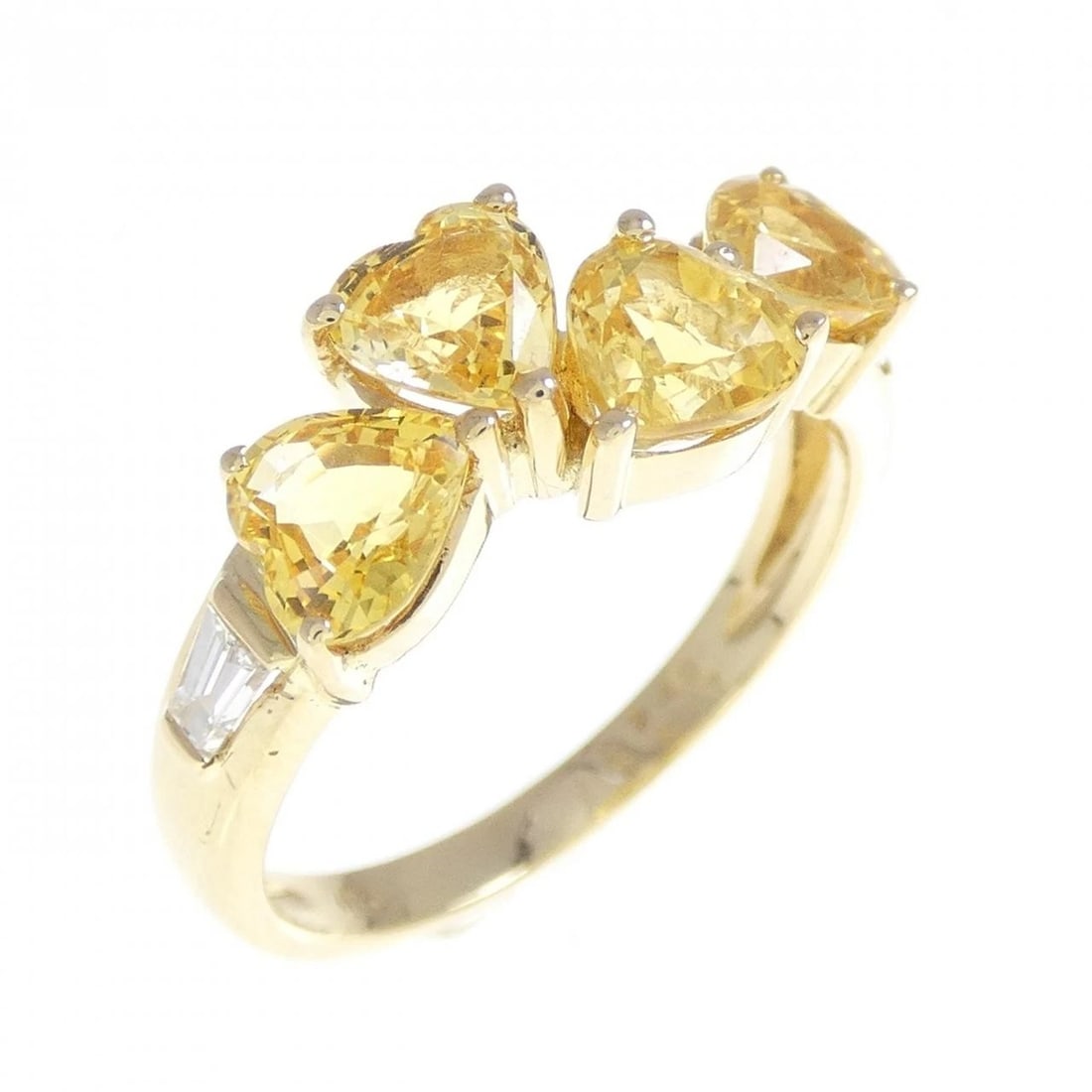 18KYG HEART SAPPHIRE RING: 18KYG Heart Sapphire Ring Brand: Unbranded Type/Style: Sapphire Ring Material: 18K Yellow Gold, Main Stone Sapphire Secondary Stone Diamond Color: Yellow Gold Size: US 6 3/4 Accessories: None
