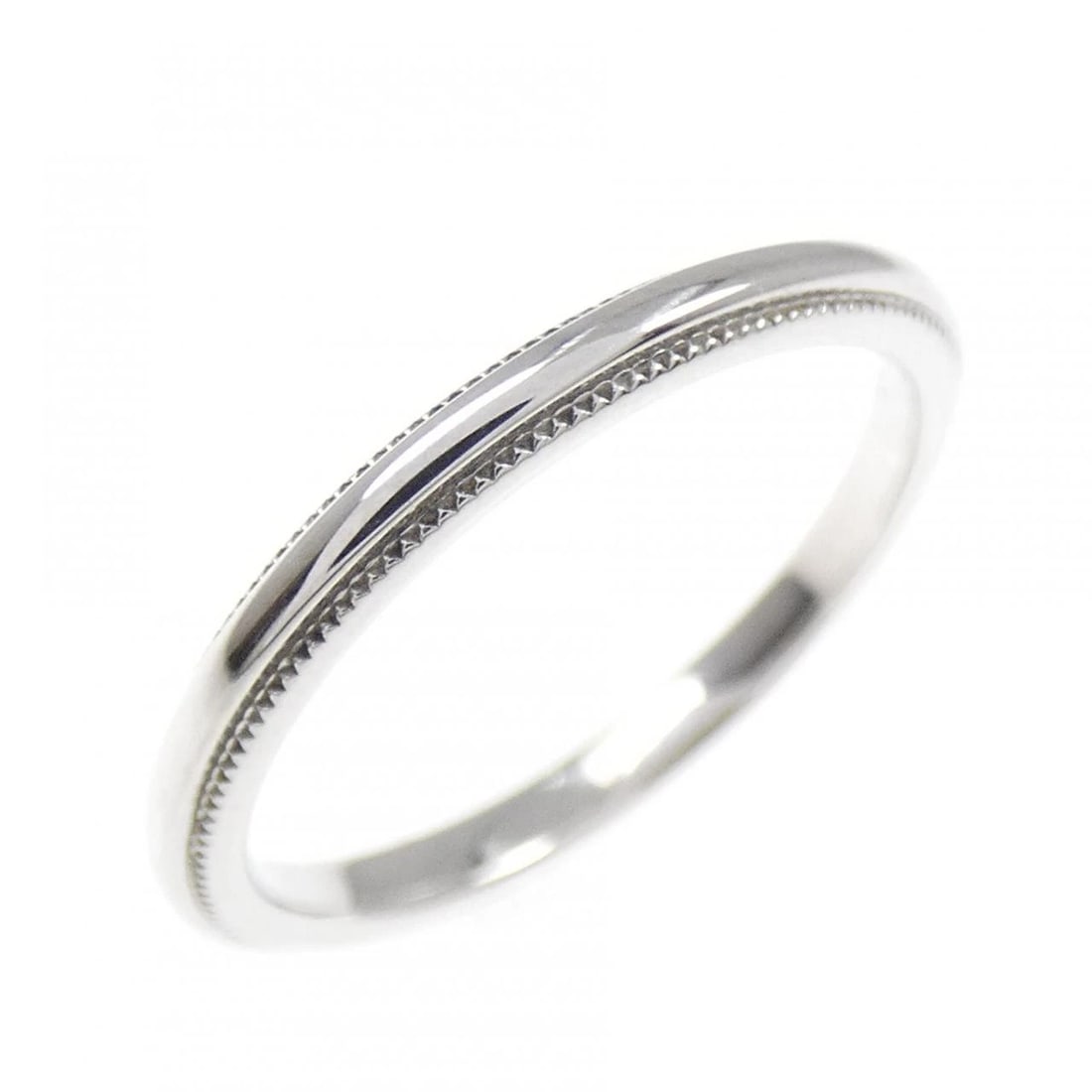 TIFFANY & CO. MILGRAIN RING: TIFFANY & Co. Milgrain Ring Brand: TIFFANY&Co. Type/Style: TIFFANY & Co. Ring Material: Platinum950, Color: silver Size: US 5 Accessories: None Accessories Notice: When purchasing pre-owned goods,