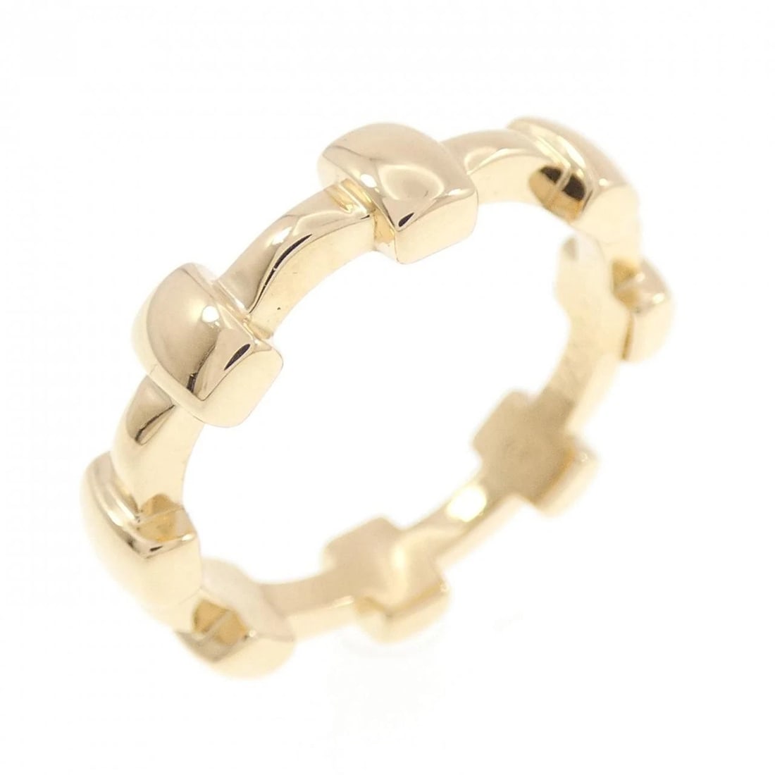 CHANEL MATELASSE RING: Chanel Matelasse Ring Brand: CHANEL Type/Style: Chanel Ring Material: 750 yellow gold, Color: Yellow gold Size: US 4 1/2 Accessories: None Accessories Notice: When purchasing pre-owned goods, please