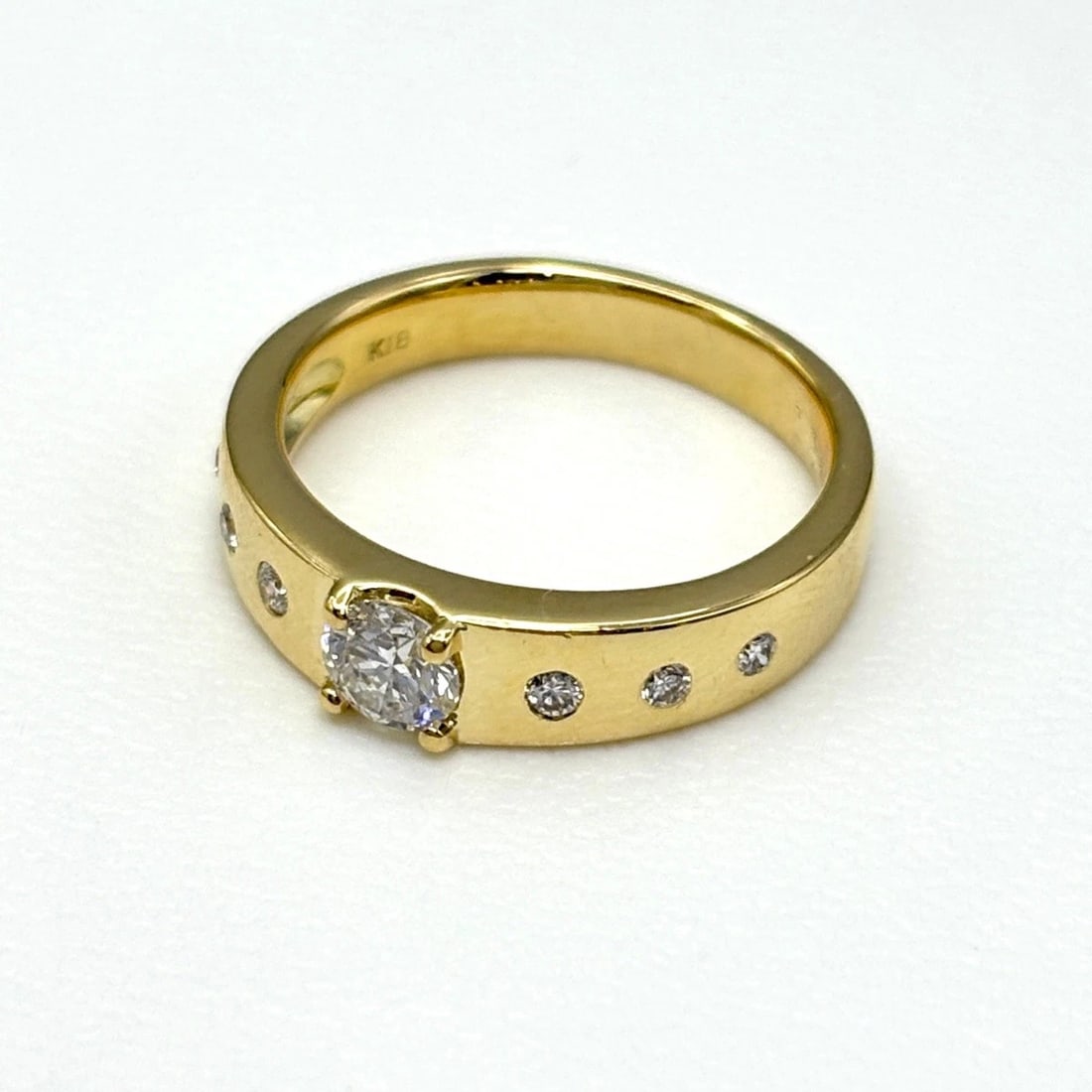 DIAMOND DESIGN RING YG YELLOWGOLD RING: diamond design ring YG YellowGold ring Brand: Unbranded Type/Style: Ring Material: 18K YellowGold, Color: YG Size: US 5 to 5.5 Accessories: None Accessories Notice: When purchasing pre-owned goods,