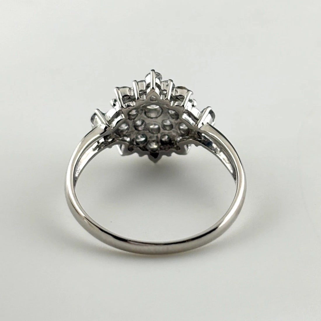 MELEE DIAMOND DESIGN RING - 3