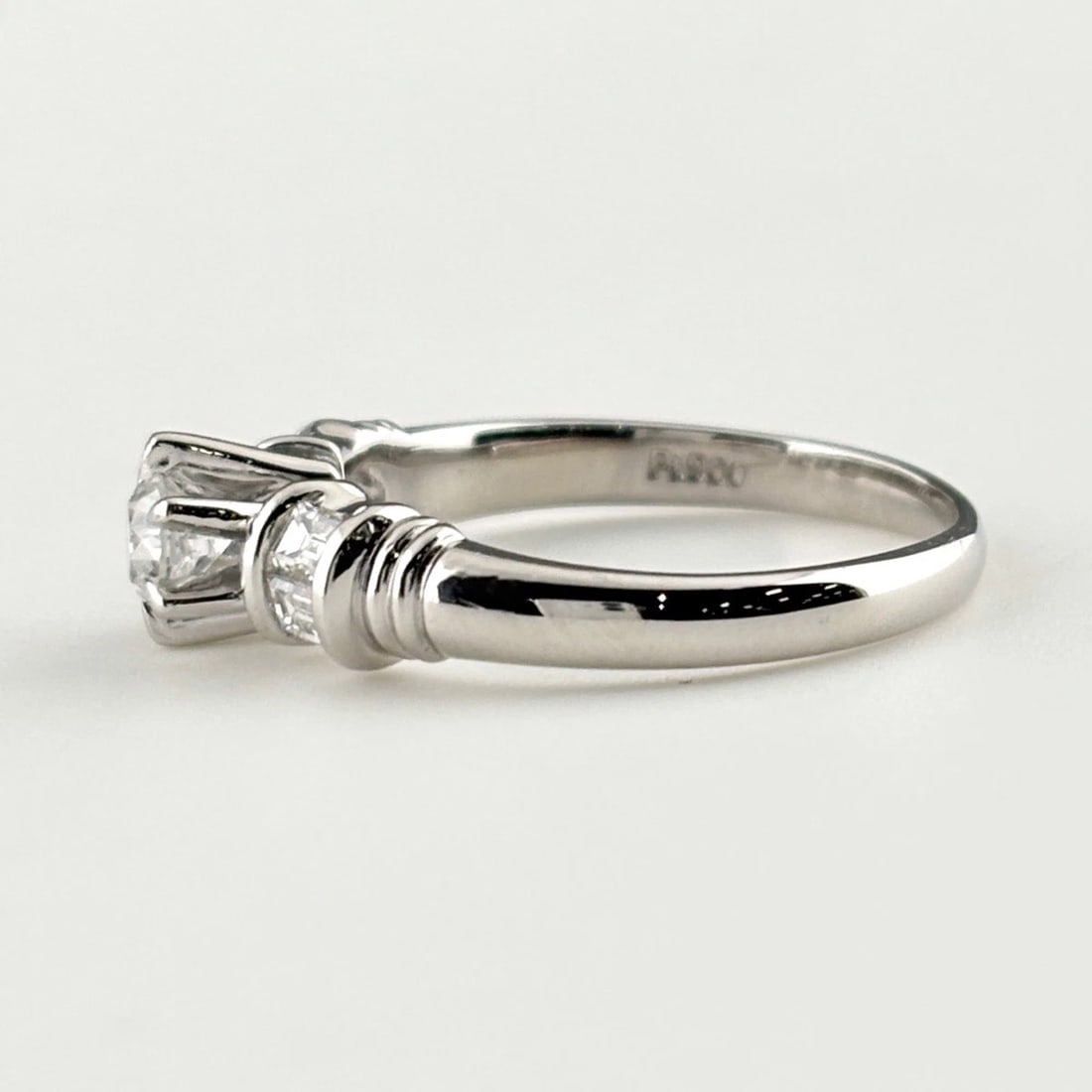 DIAMOND DESIGN RING PLATINUM - 3