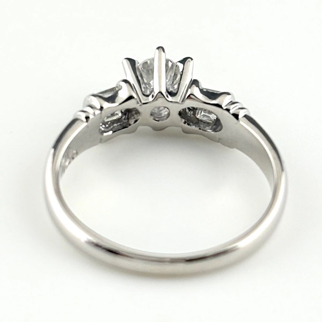 DIAMOND DESIGN RING PLATINUM - 4