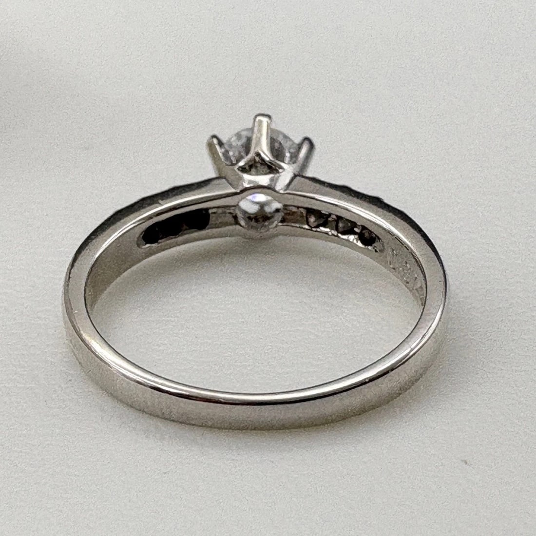 DIAMOND DESIGN RING PLATINUM - 3