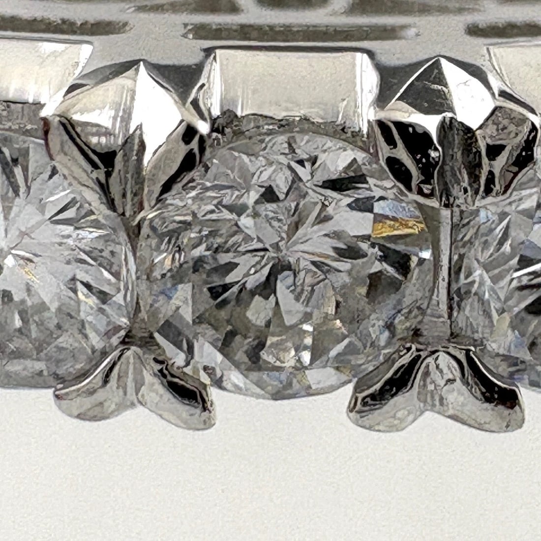MELEE DIAMOND DESIGN RING PLATINUM - 2