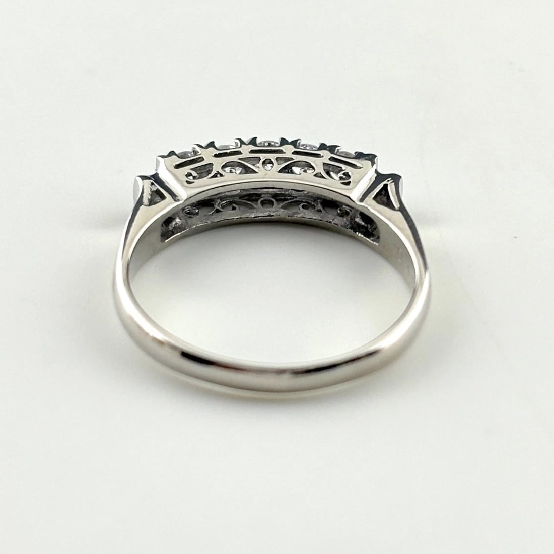 MELEE DIAMOND DESIGN RING PLATINUM - 3