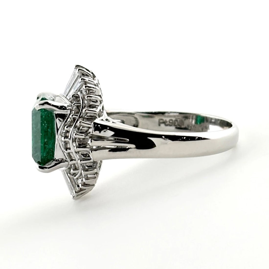 EMERALD DESIGN RING PLATINUM - 3