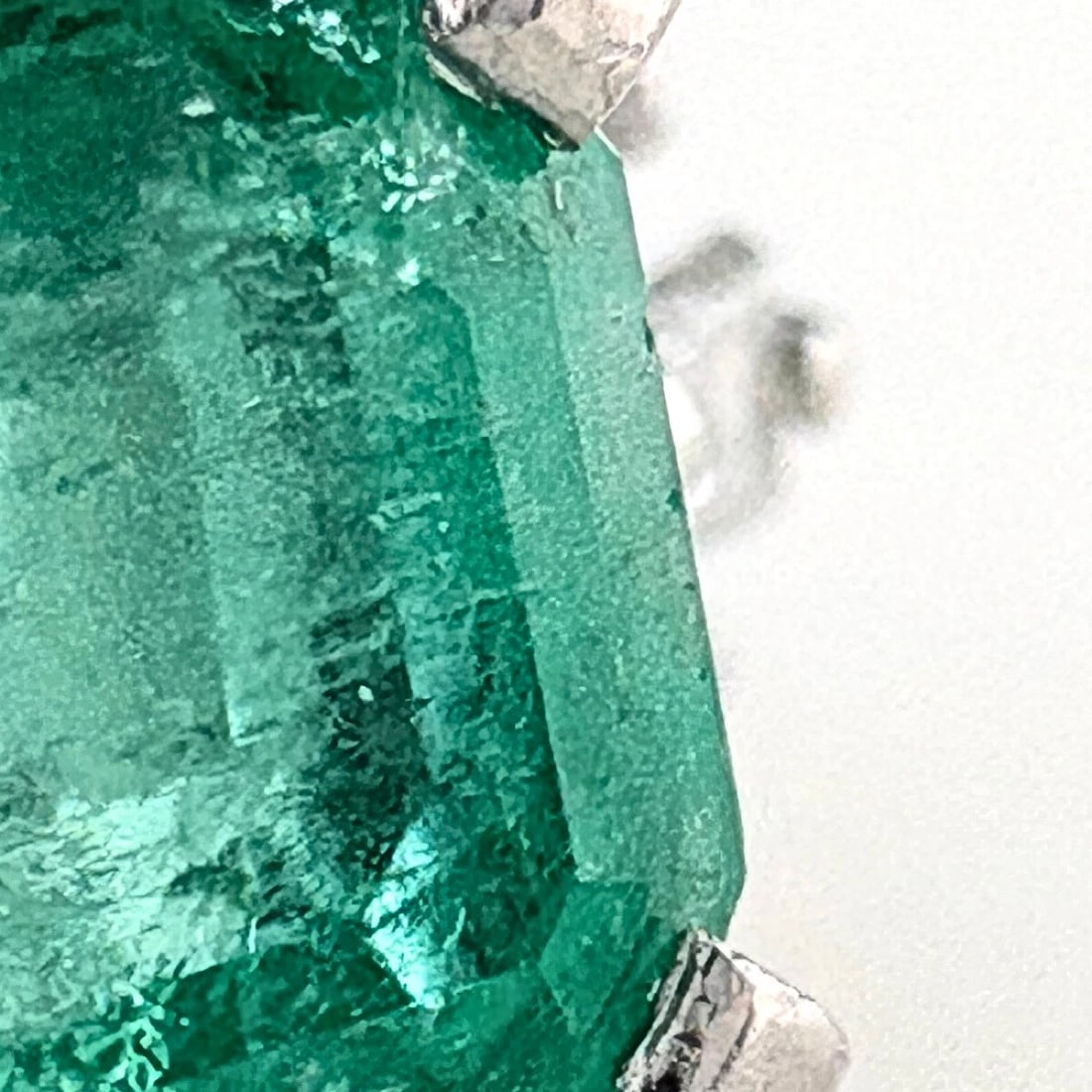 EMERALD DESIGN RING PLATINUM - 3