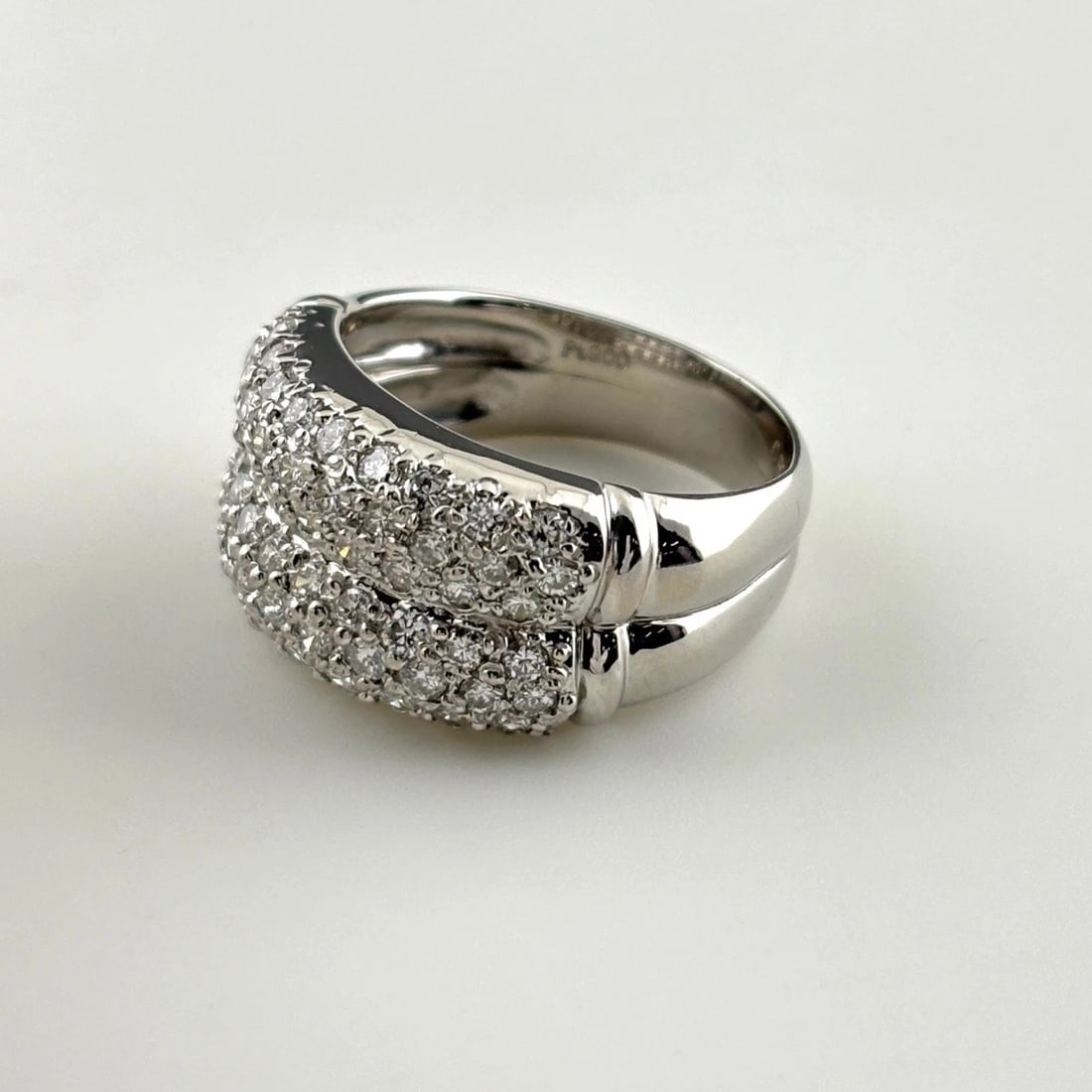 MELEE DIAMOND DESIGN RING PLATINUM RING: melee diamond design ring Platinum Ring Brand: Unbranded Type/Style: Ring Material: Pt900, Color: PT Size: US 6.5 to 7 Accessories: None Accessories Notice: When purchasing pre-owned goods