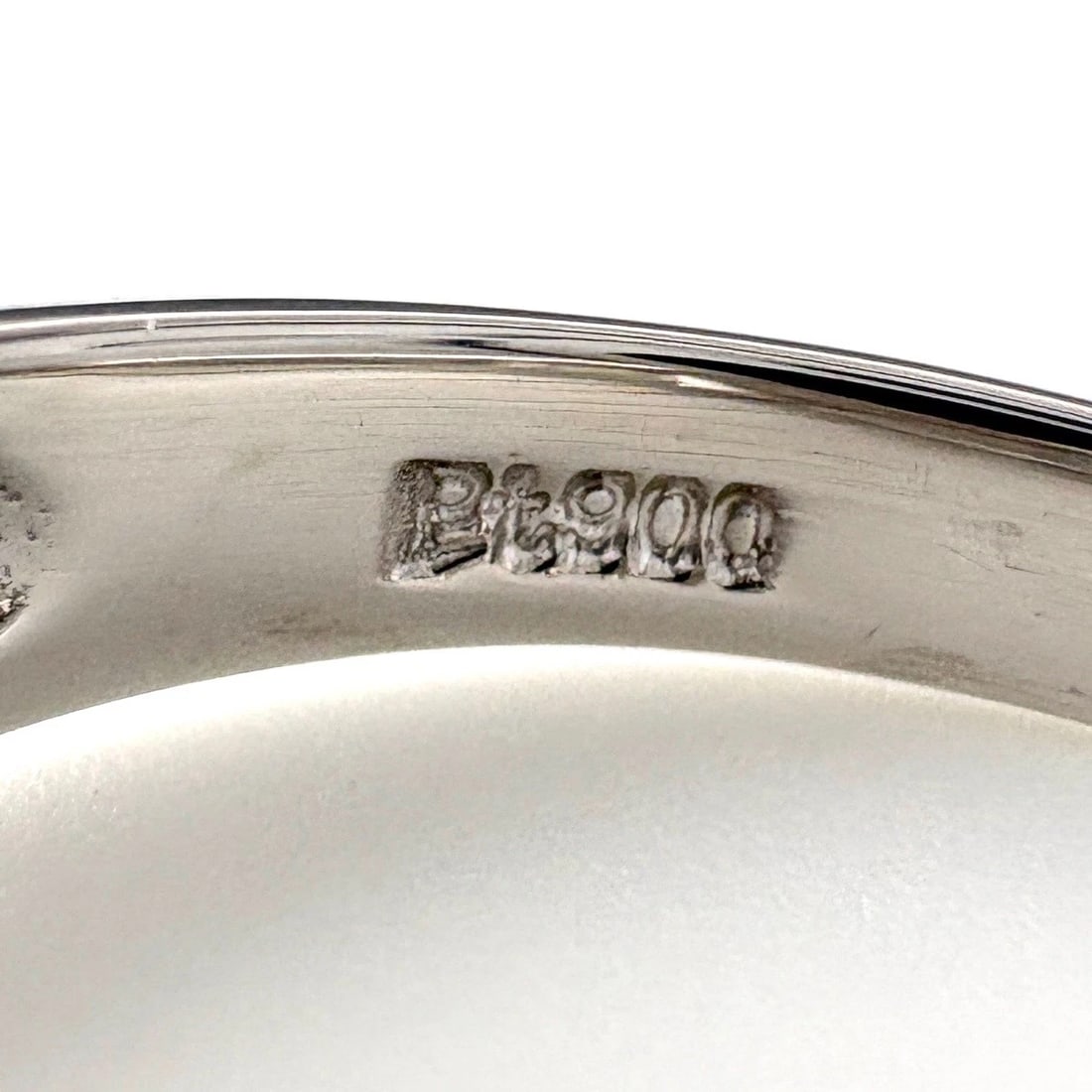 MELEE DIAMOND DESIGN RING - 4