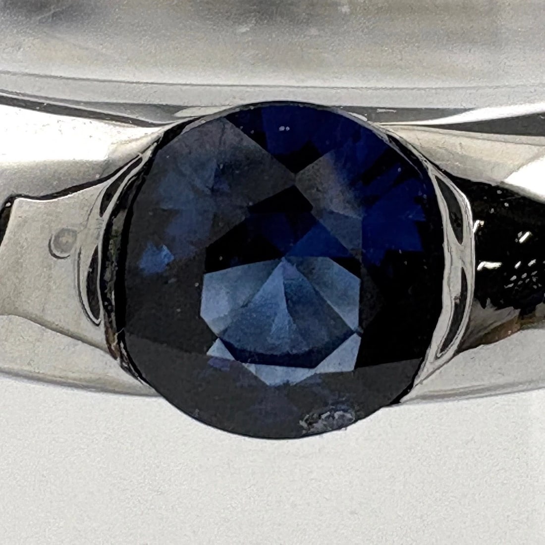 SAPPHIRE DESIGN RING PLATINUM RING - 2