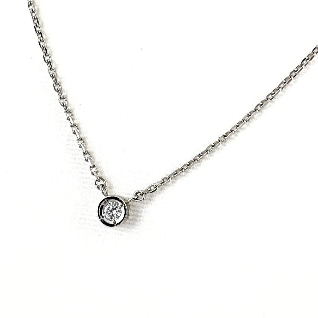 DIAMOND DESIGN NECKLACE PLATINUM PENDANT NECKLACE (1 of 3)