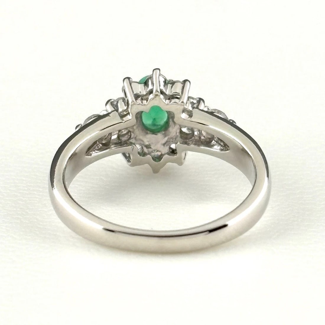 EMERALD DESIGN RING PLATINUM - 4