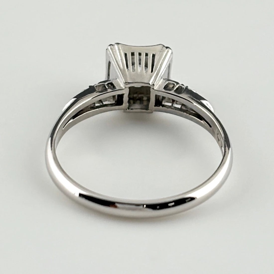 DIAMOND DESIGN RING PLATINUM - 4