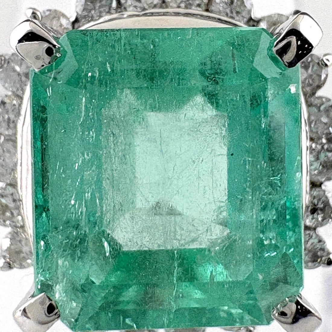 EMERALD DESIGN RING PLATINUM - 2
